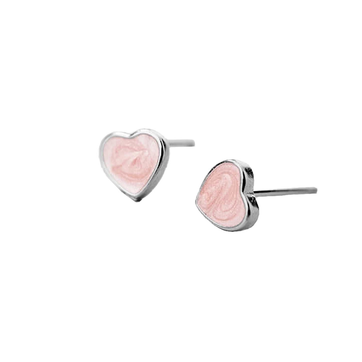 Par de pendientes corazón rosa marmoleado con borde plateado sobre fondo blanco