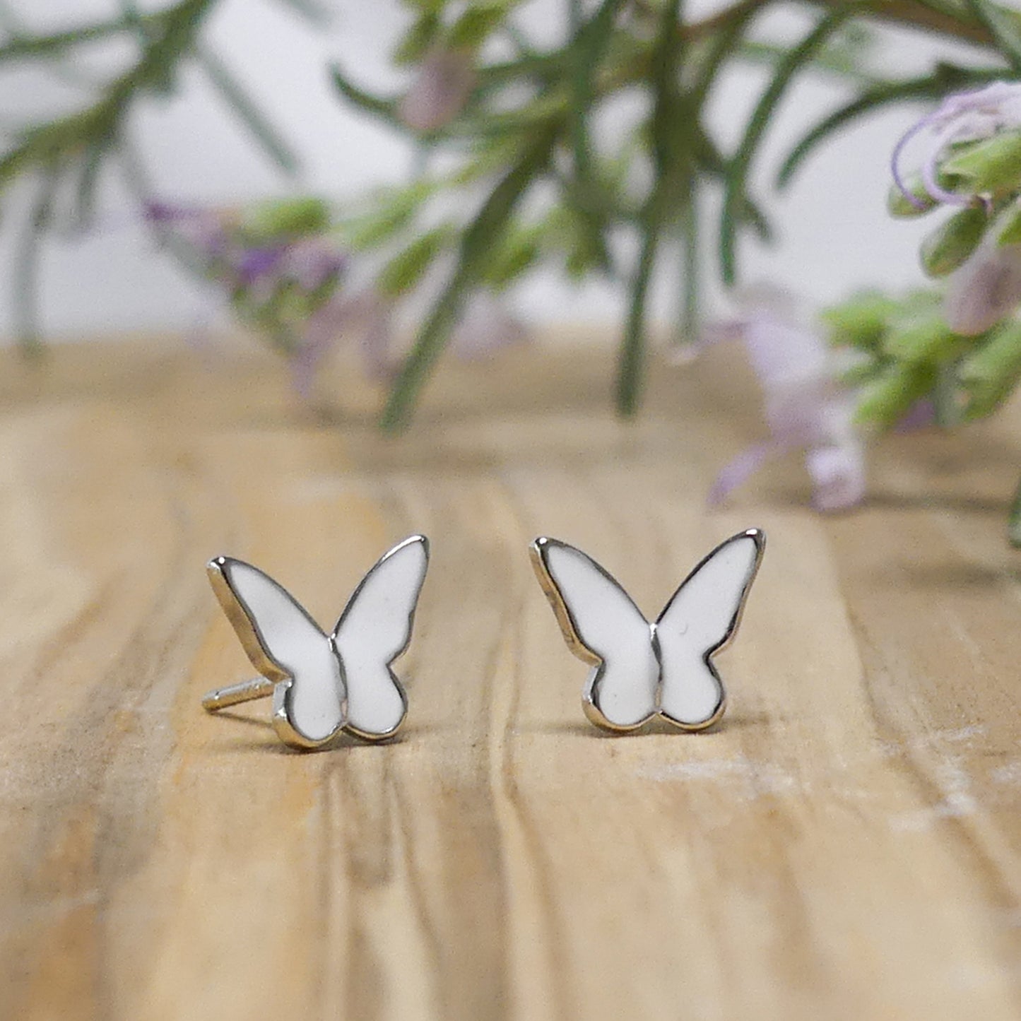 Aros Maripositas Blancas