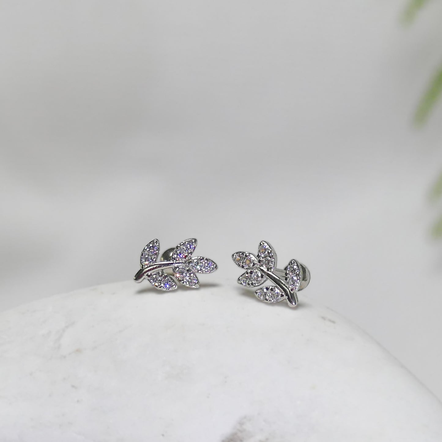 Aros Silver Leaf
