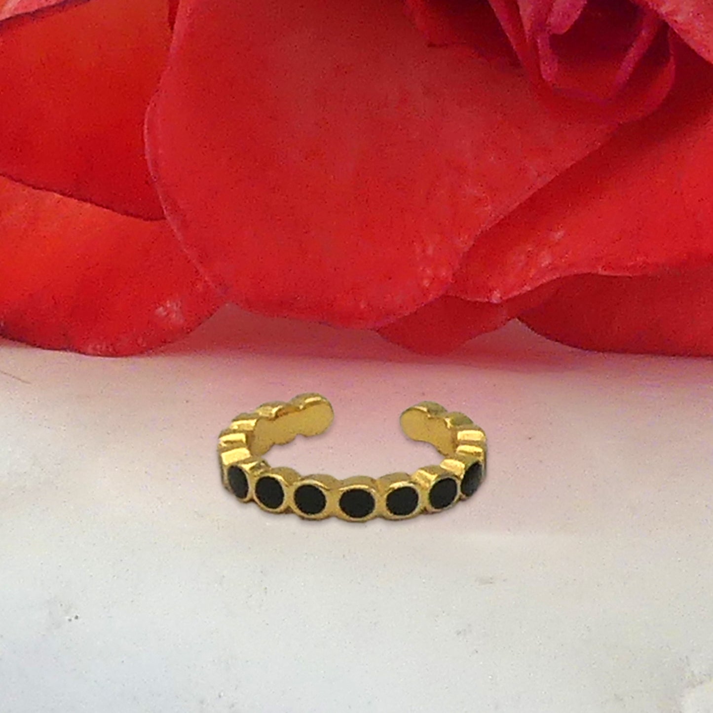 Earcuff Gold Negro