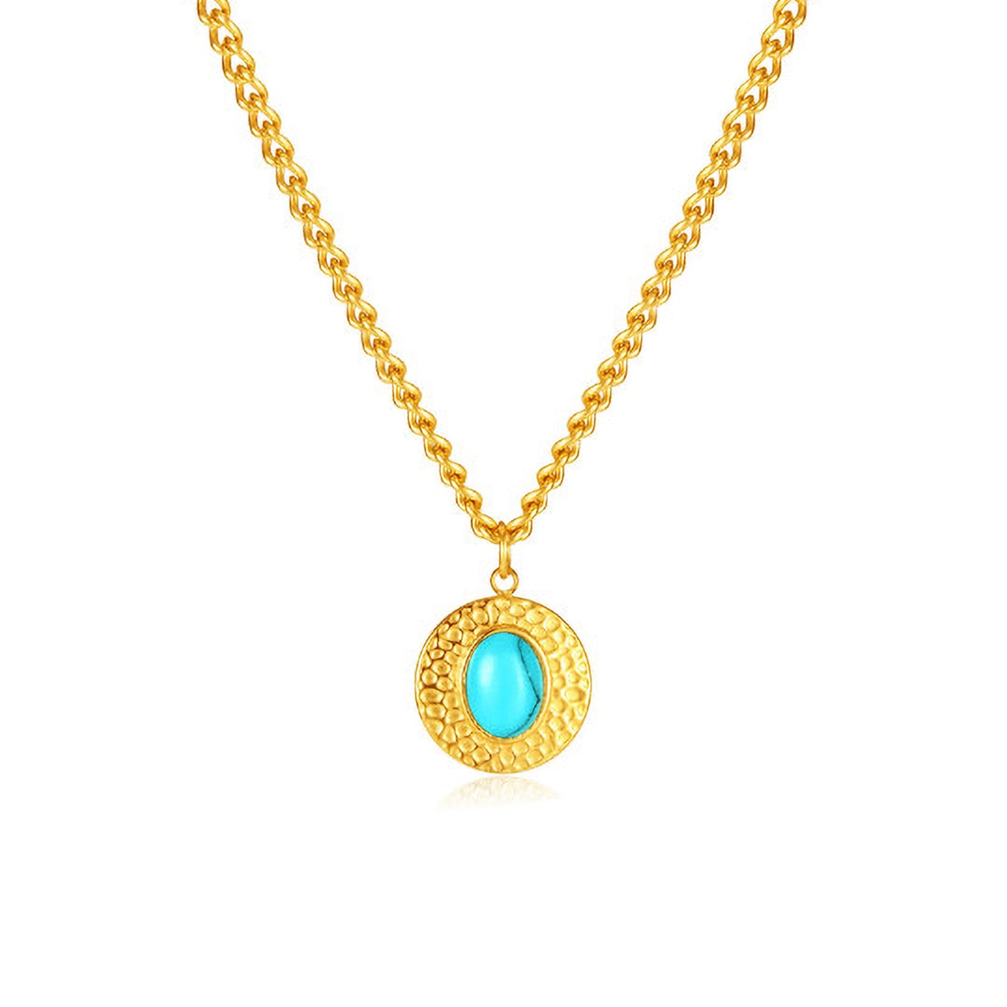 Detalle de collar con boho con disco dorado y piedra turquesa sobre fondo blanco