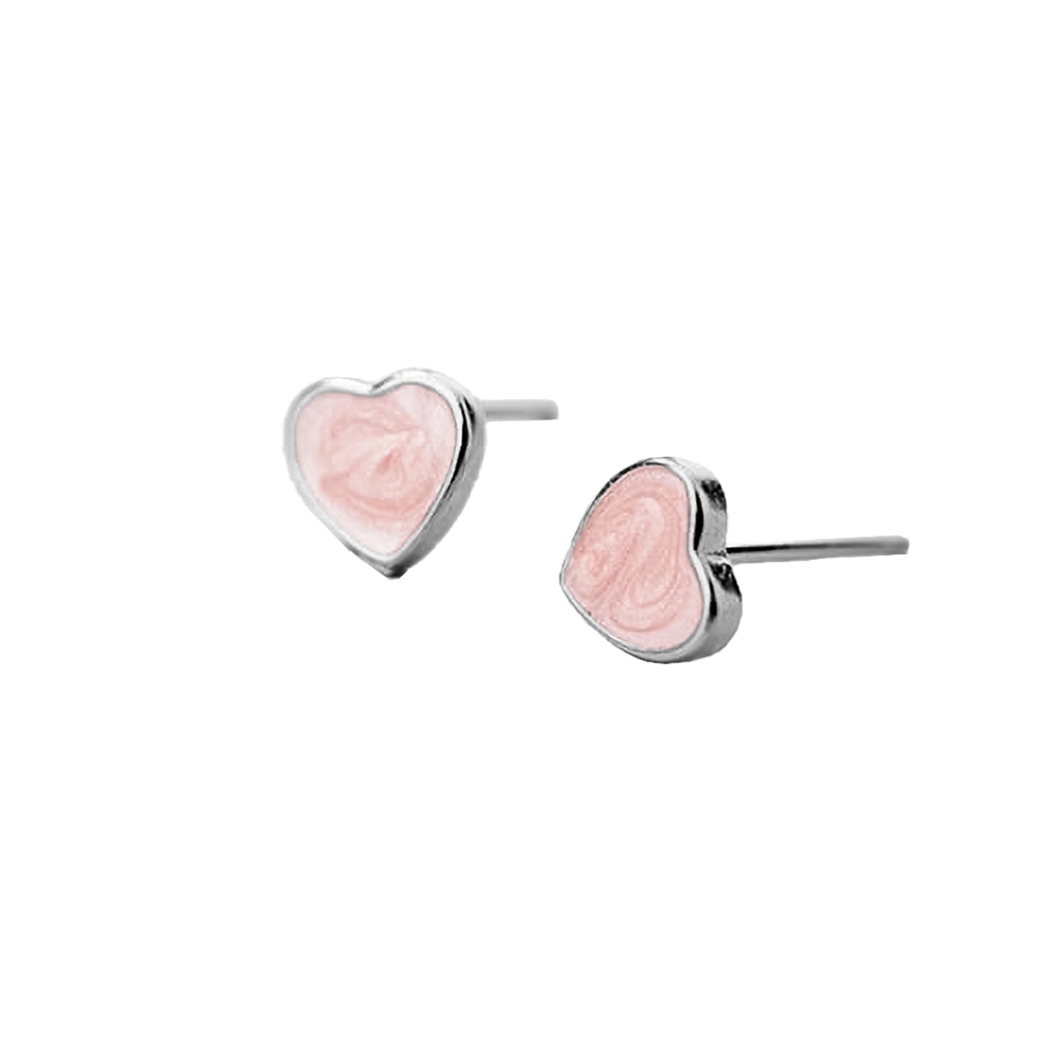 Par de pendientes corazón rosa marmoleado con borde plateado sobre fondo blanco
